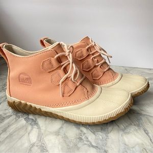 Sorel Out N About Rain Duck Boots in Melon Pink